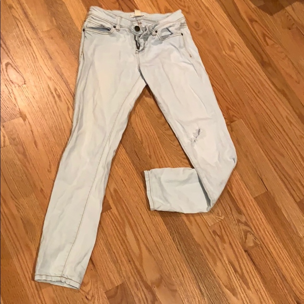 Light wash Jeans